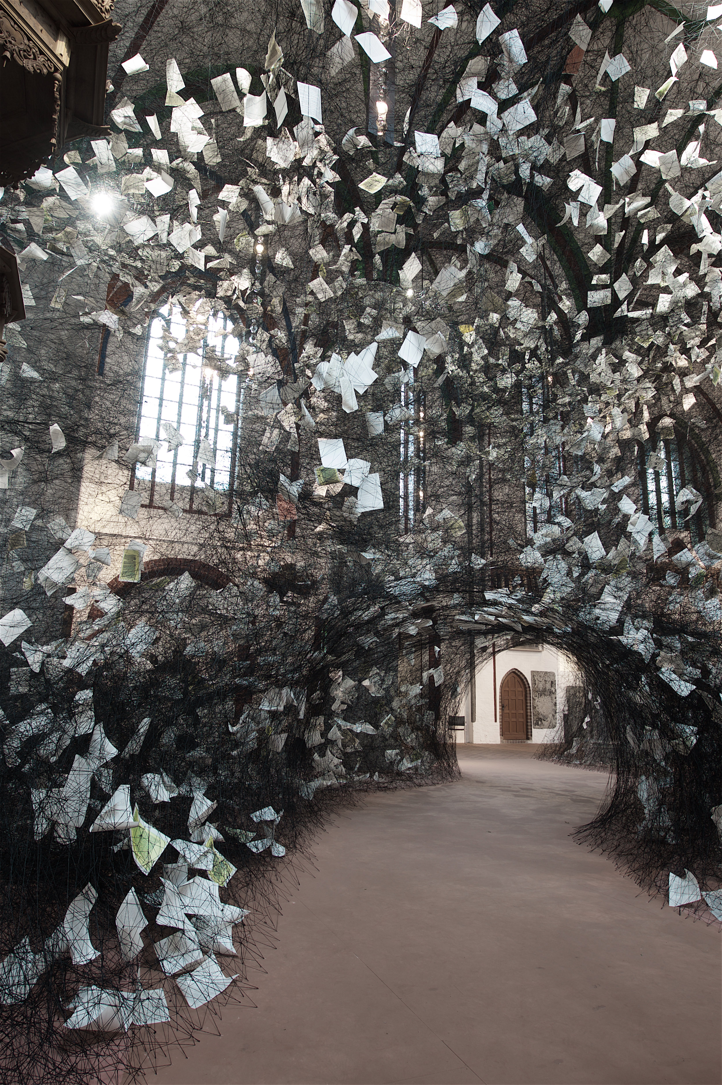 CHIHARU SHIOTA–塩田千春